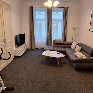 Apartment Center Thomas No1