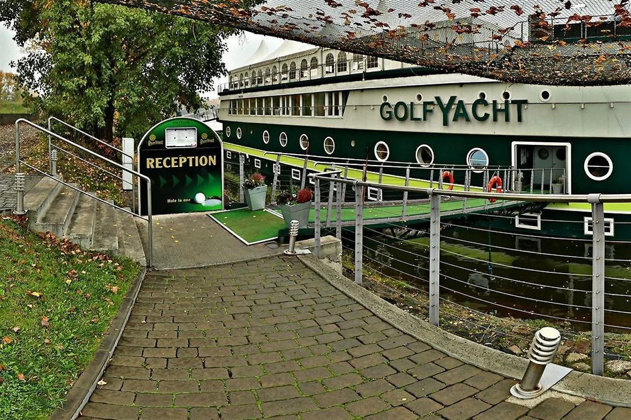 Botel Rohan Boat Prague