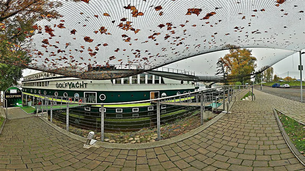 Rohan Boat Prague Botel