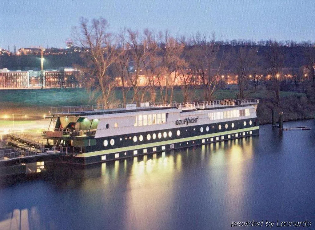 Rohan Boat Prague